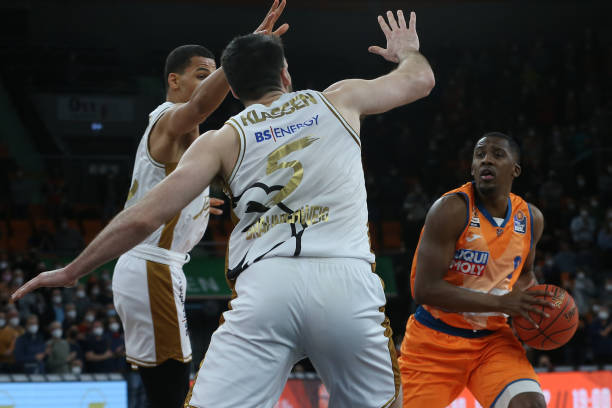 他利用速度 他利用速度